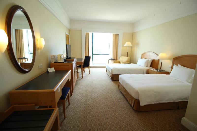 Royale Chulan Seremban Buitenkant foto A room at the hotel