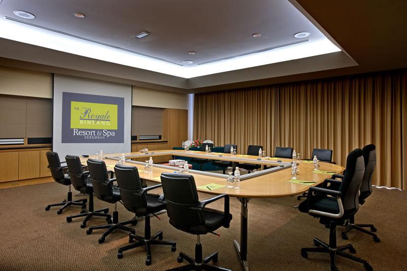 Royale Chulan Seremban Buitenkant foto A meeting room