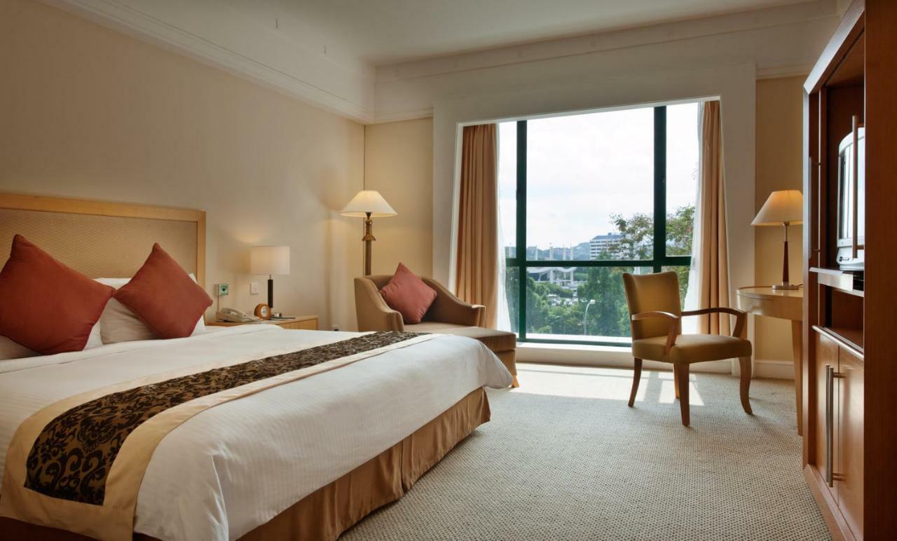 Royale Chulan Seremban Buitenkant foto Deluxe Room